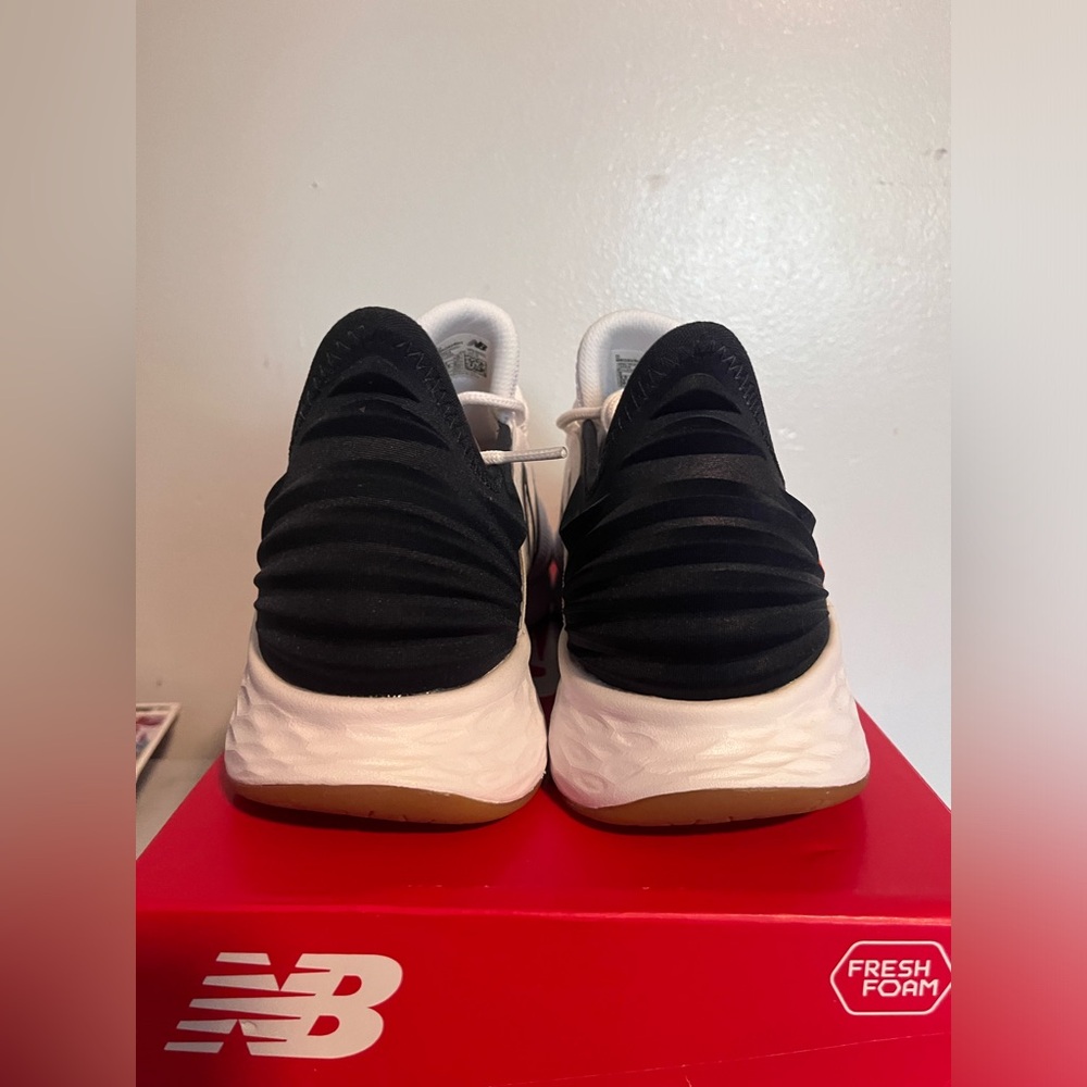 New Balance MROAVRH1 Men’s 9 Brand New - Picture 4 of 8
